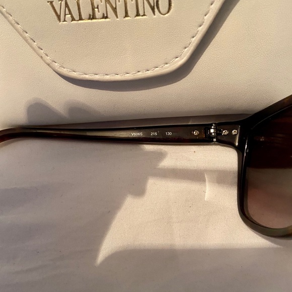 Valentino Rockstud Sunglasses - Picture 4 of 5
